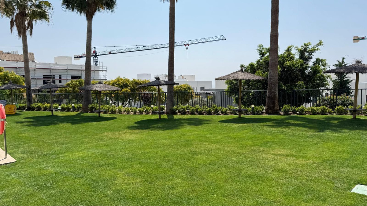 3 Bedroom Apartment for Sale in Estepona — 7