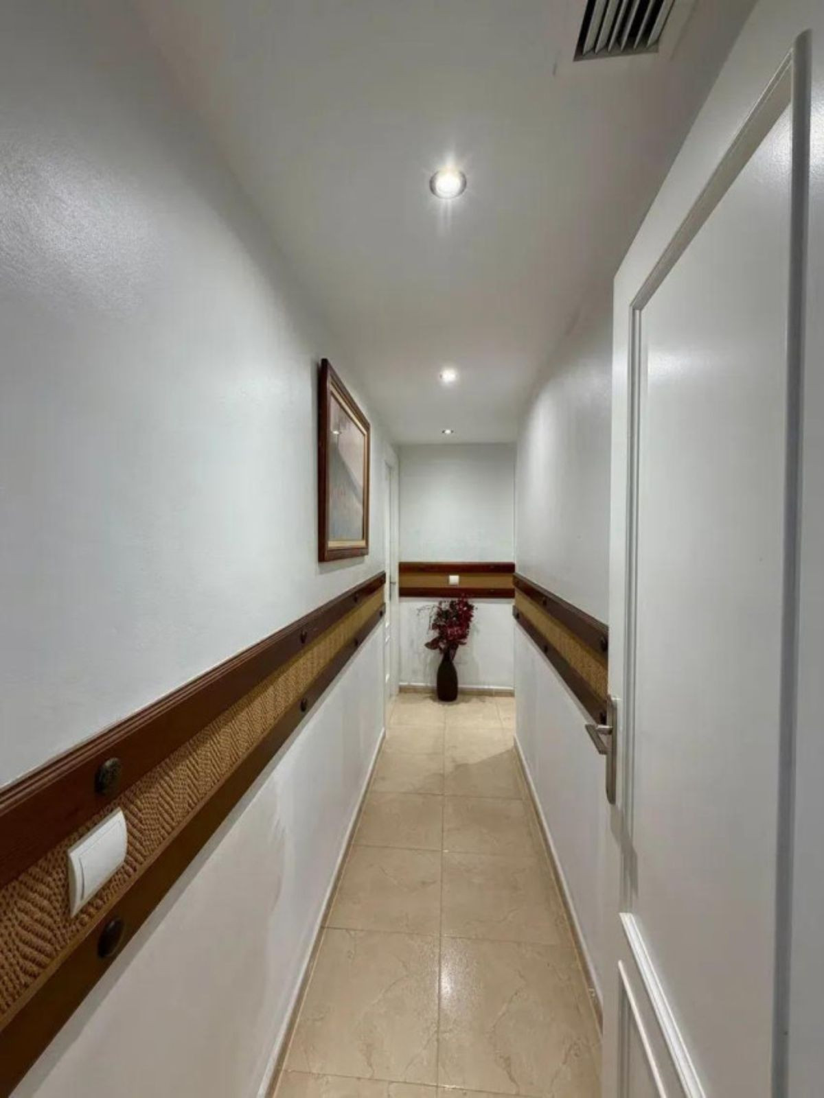 4 Bedroom Apartment for Sale in Estepona — 6