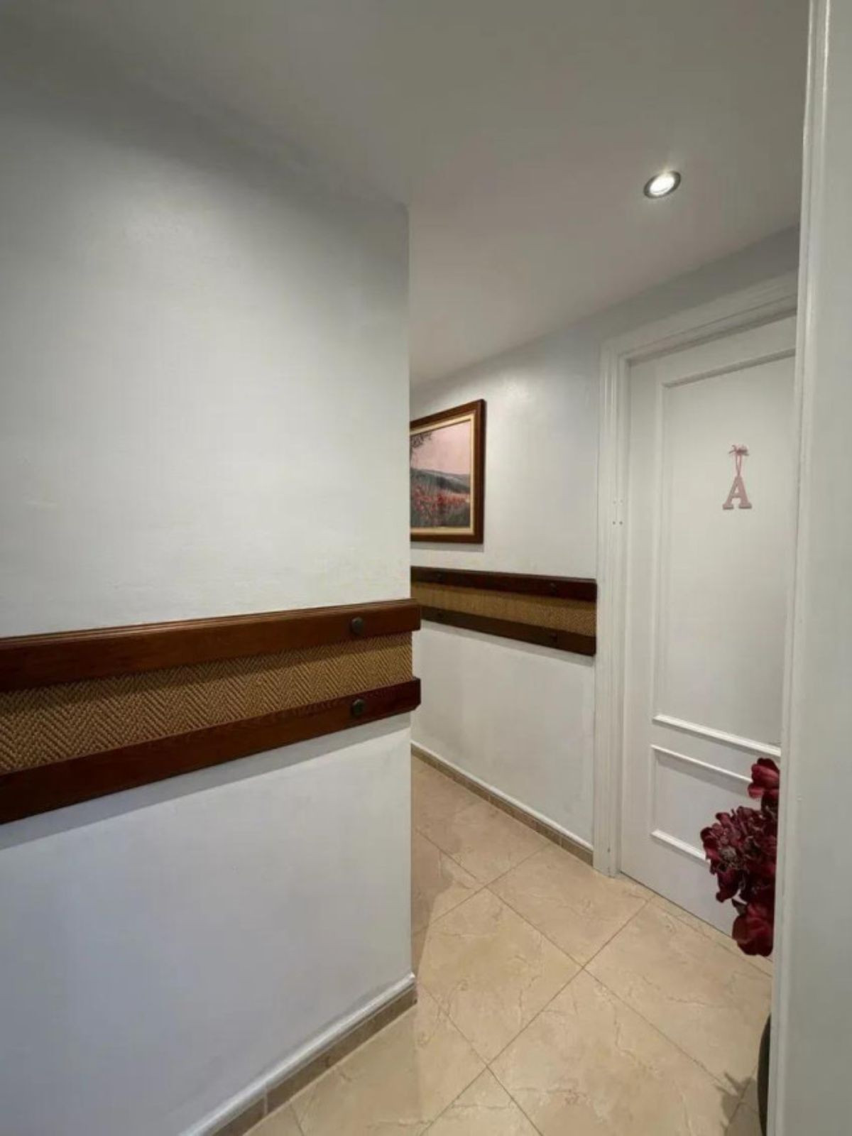 4 Bedroom Apartment for Sale in Estepona — view 10