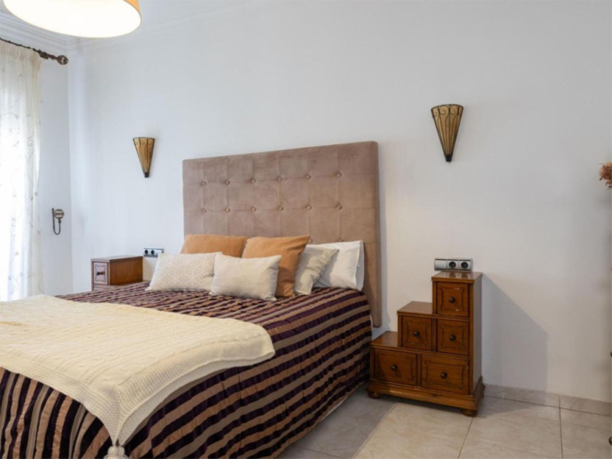 3 Bedroom Villa for Sale in Marbella — 9