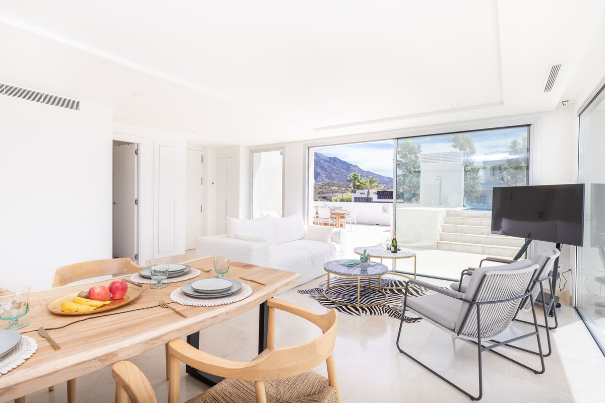 2 Bedroom Apartment for Sale in Nueva Andalucía — 4