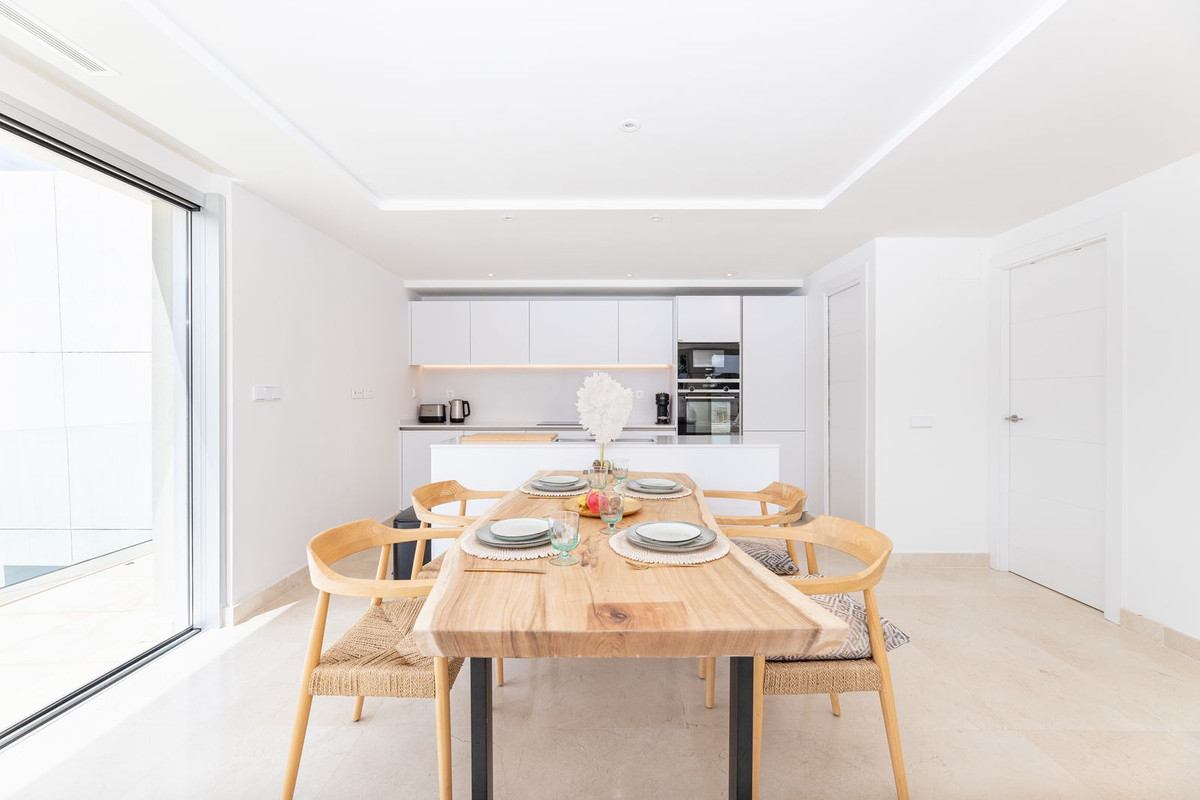 2 Bedroom Apartment for Sale in Nueva Andalucía — 6