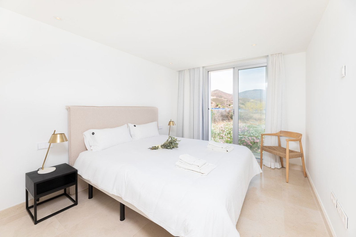 2 Bedroom Apartment for Sale in Nueva Andalucía — 8