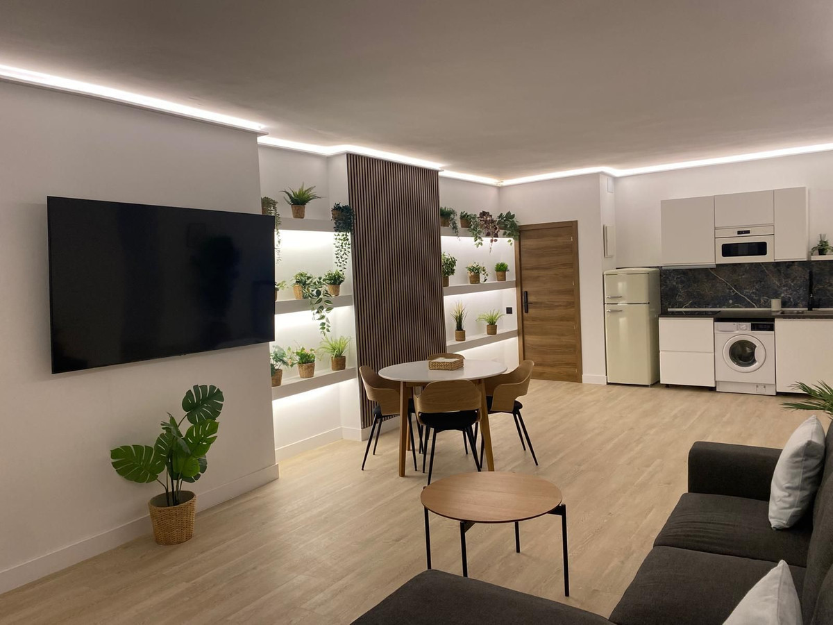 4 Bedroom Apartment for Sale in Puerto Banús
