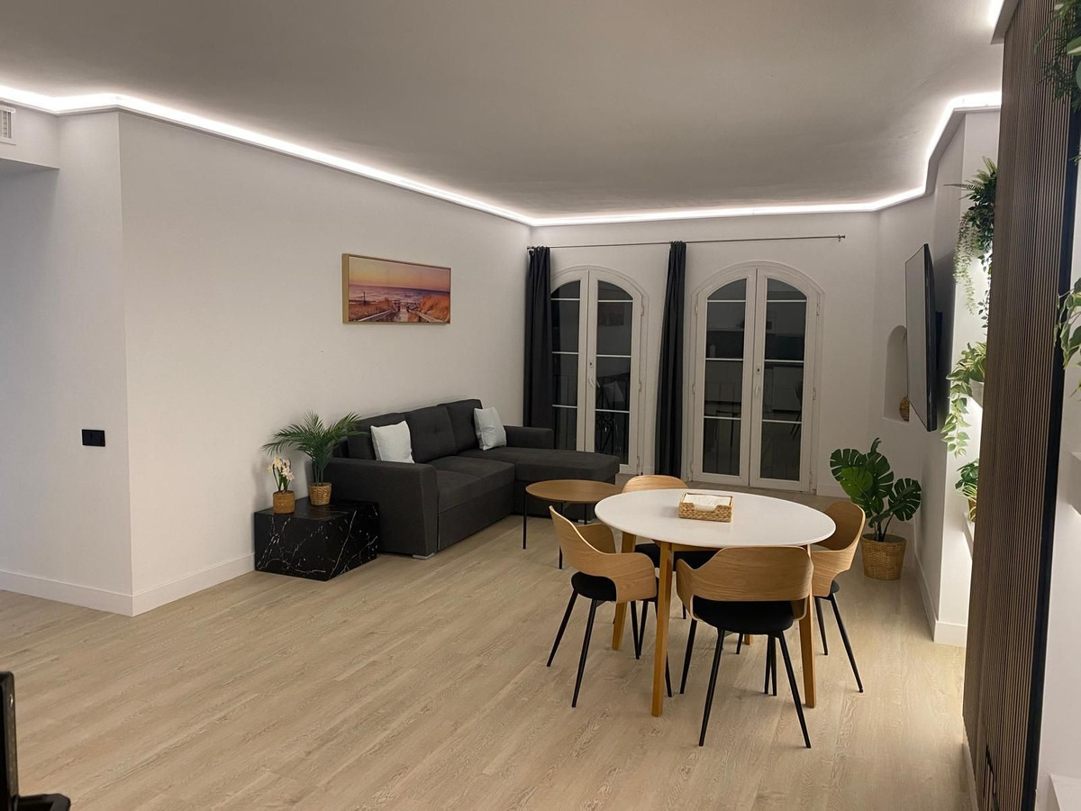 4 Bedroom Apartment for Sale in Puerto Banús — 4
