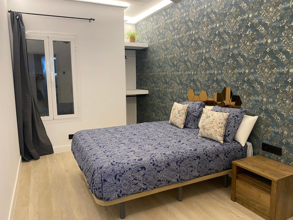 4 Bedroom Apartment for Sale in Puerto Banús — view 10