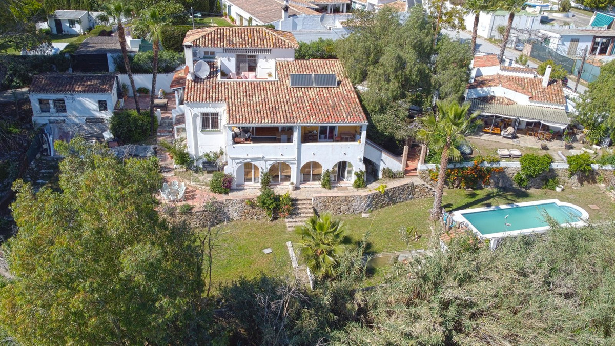 6 Bedroom Villa for Sale in Valle del Sol