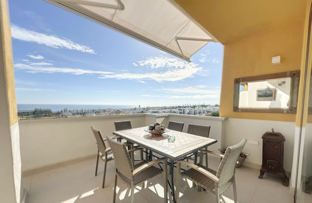 3 Bedroom Apartment for Sale in Estepona — 2