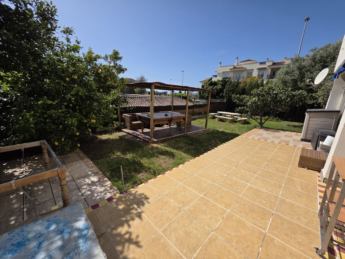 2 Bedroom Apartment for Sale in Nueva Andalucía — 3