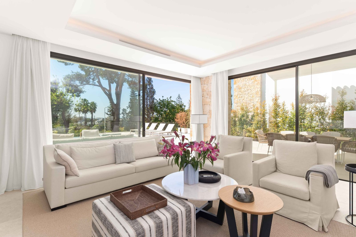 5 Bedroom Villa for Sale in San Pedro de Alcántara — 4