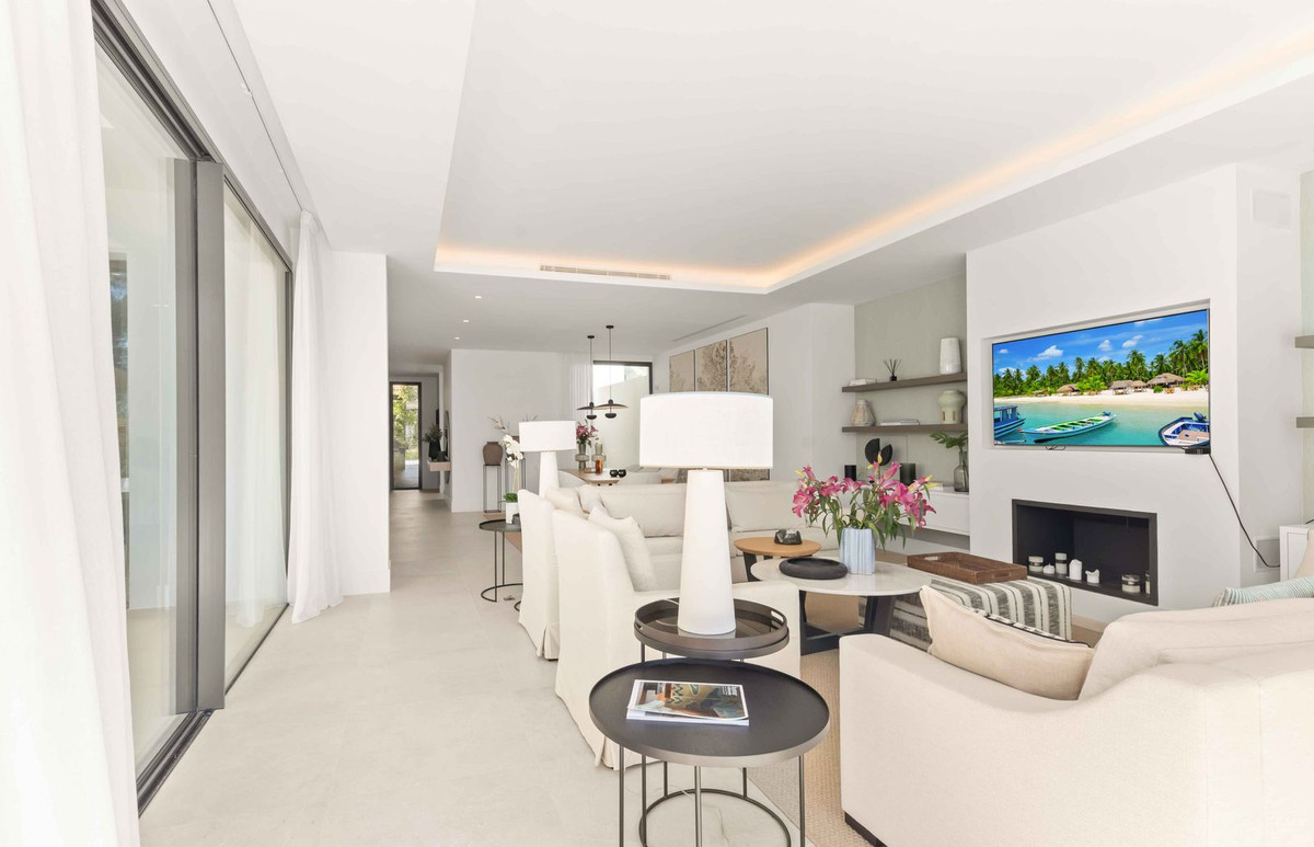 5 Bedroom Villa for Sale in San Pedro de Alcántara — 9