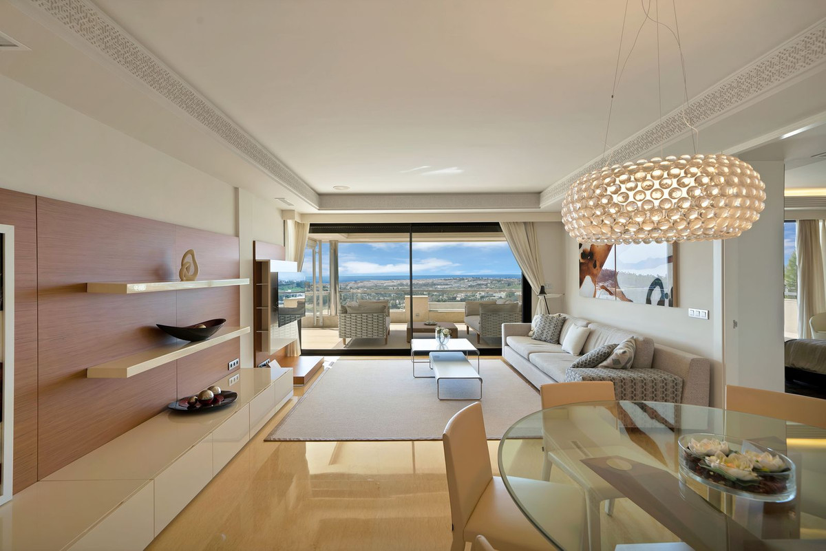 3 Bedroom Apartment for Sale in Nueva Andalucía
