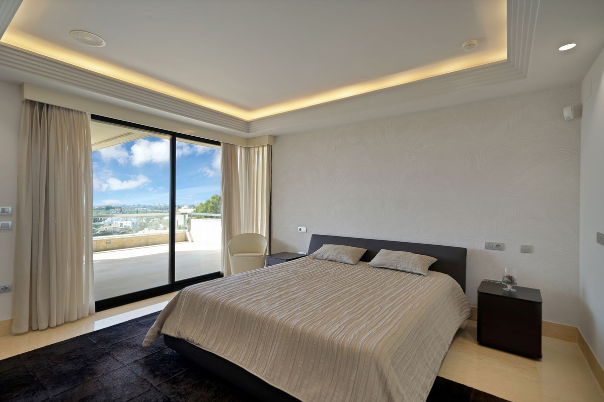 3 Bedroom Apartment for Sale in Nueva Andalucía — 9