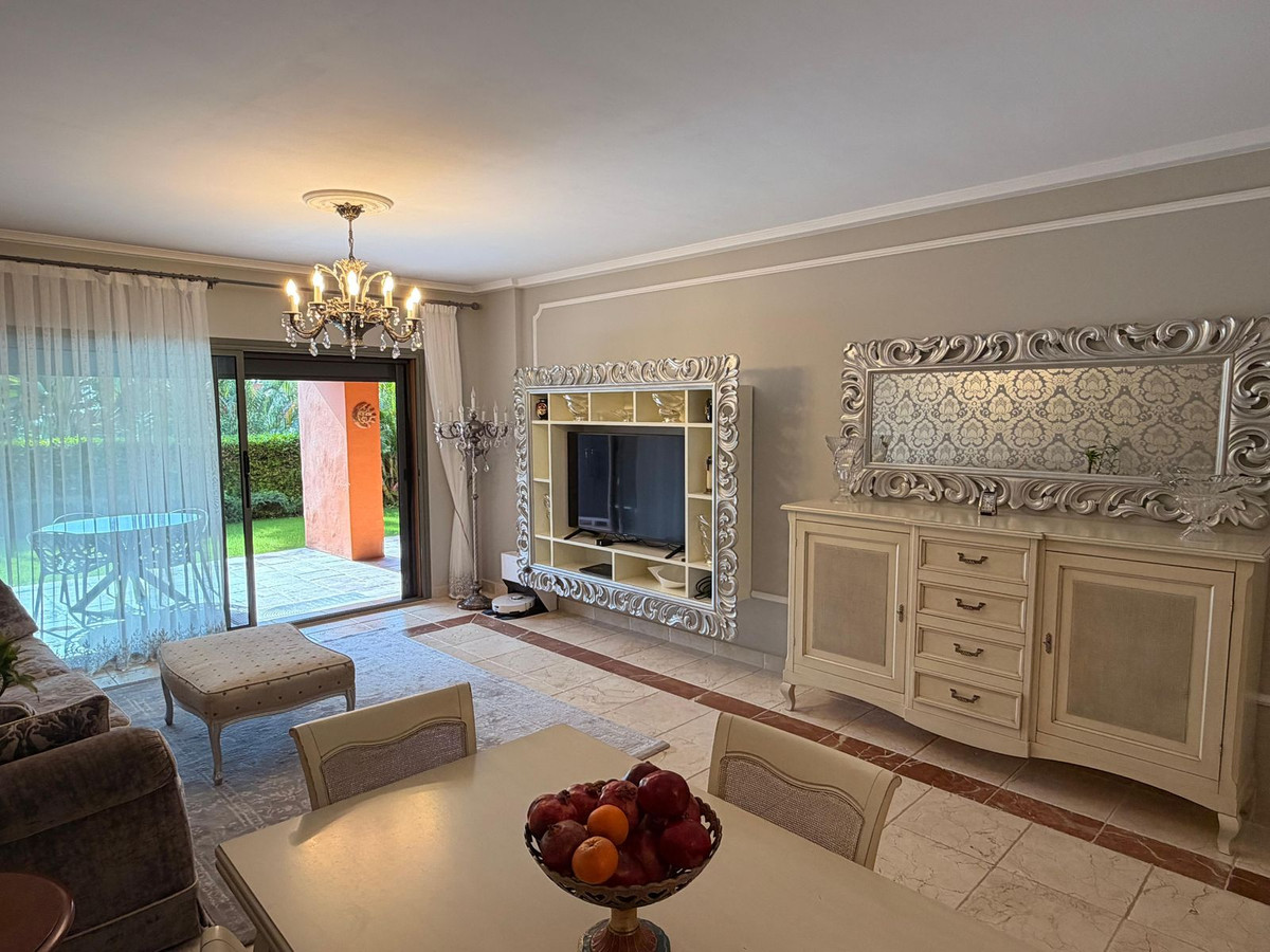 3 Bedroom Apartment for Sale in Estepona — 5