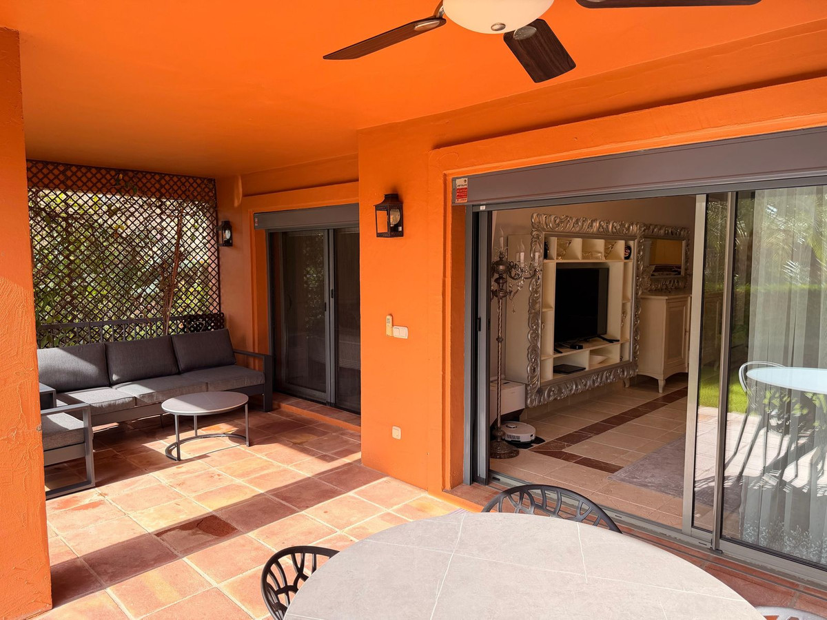 3 Bedroom Apartment for Sale in Estepona — 7