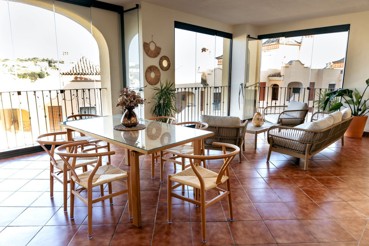 3 Bedroom Apartment for Sale in Valle Romano — 3