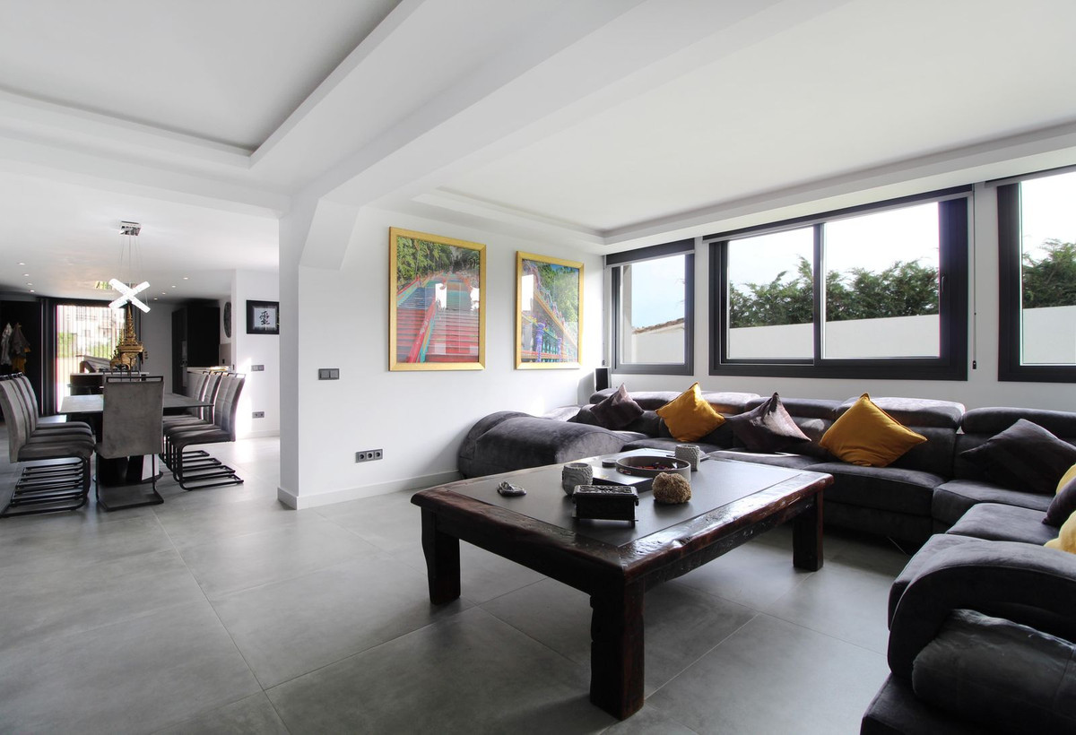 3 Bedroom Villa for Sale in San Pedro de Alcántara — 2