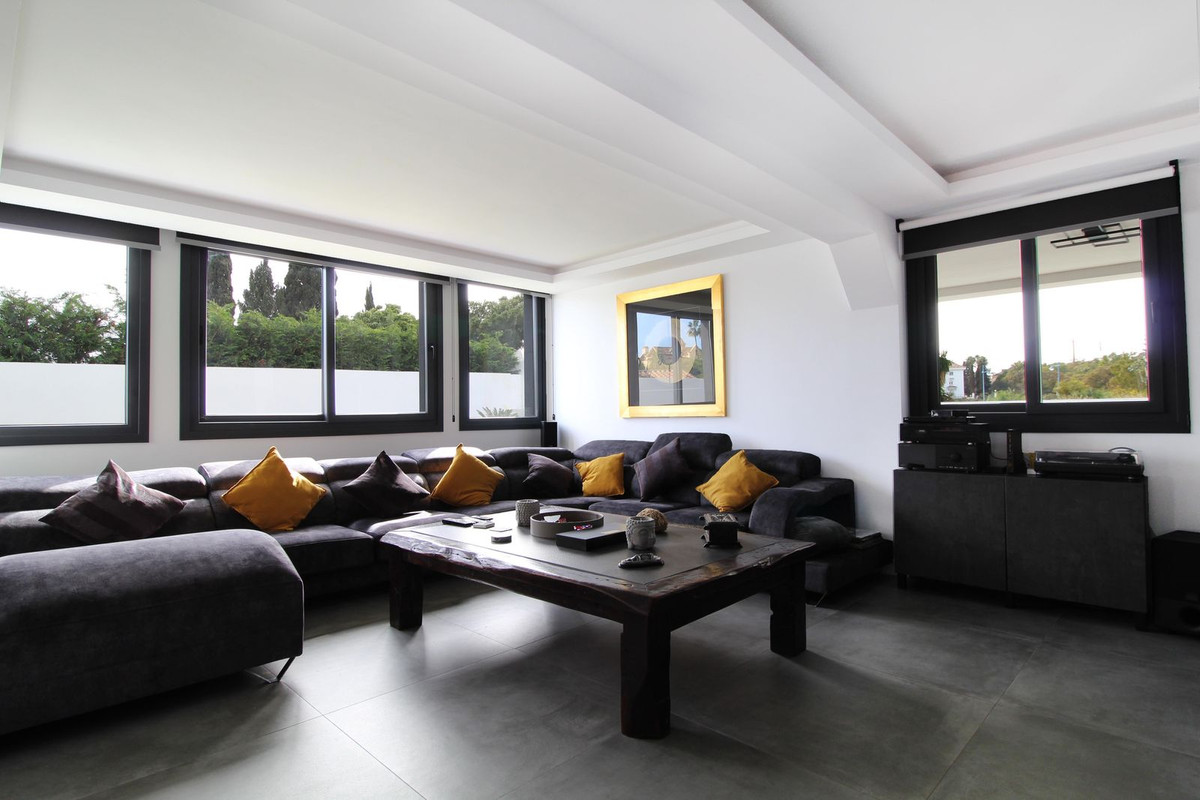 3 Bedroom Villa for Sale in San Pedro de Alcántara — 7