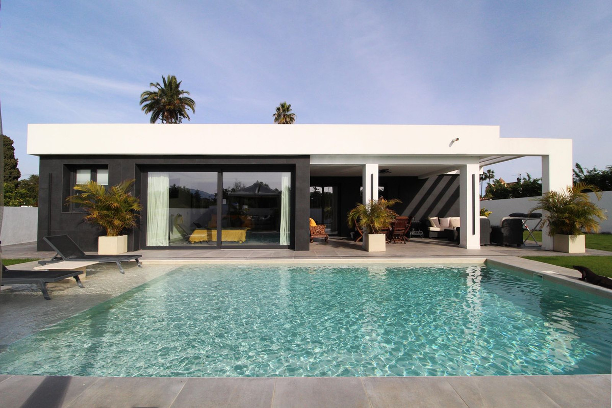 3 Bedroom Villa for Sale in San Pedro de Alcántara — 9