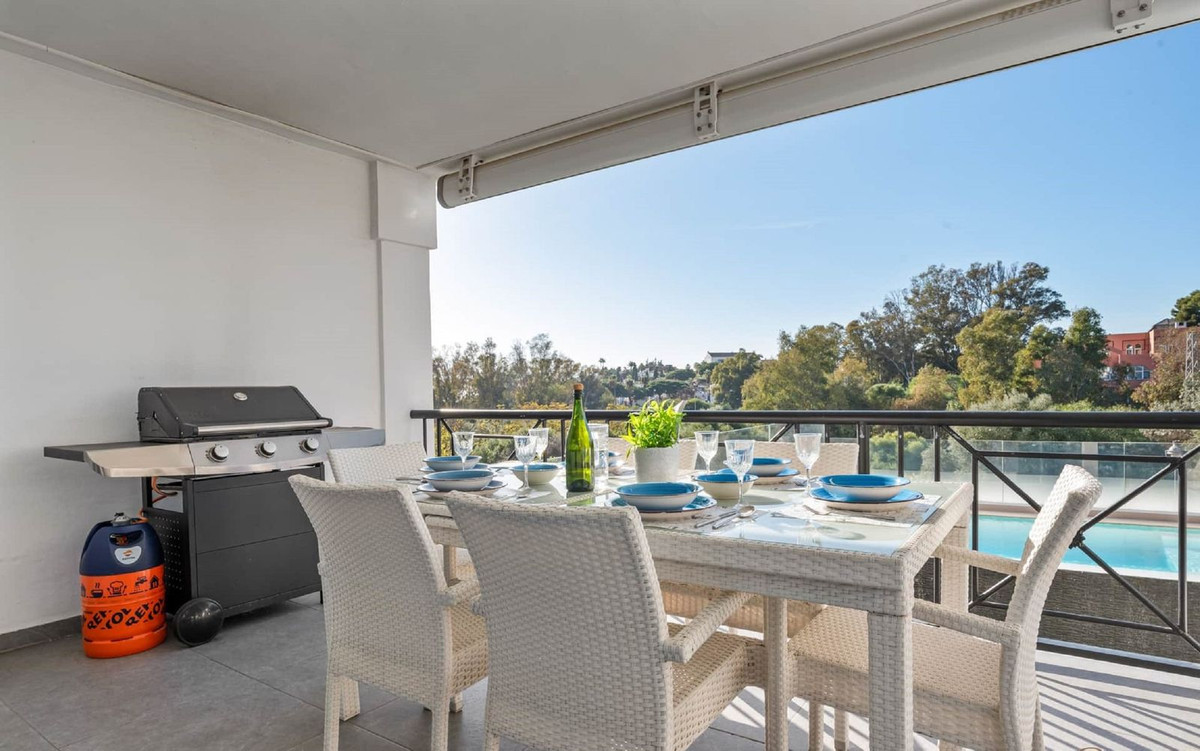 6 Bedroom Villa for Sale in Marbella — 9