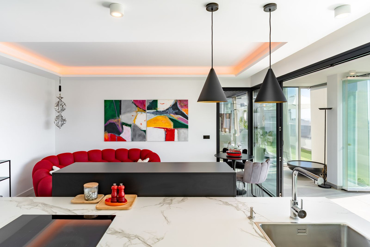 3 Bedroom Apartment for Sale in Estepona — 4