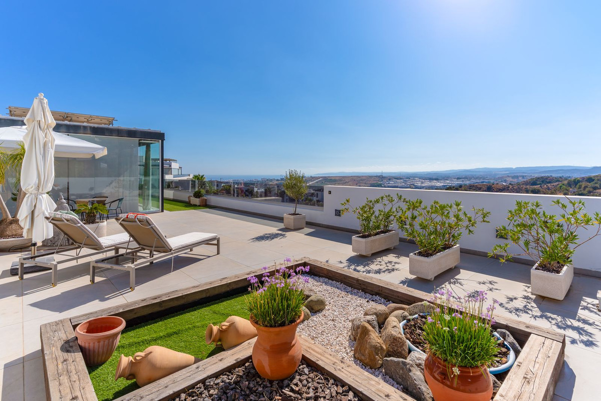 3 Bedroom Apartment for Sale in Estepona — 9