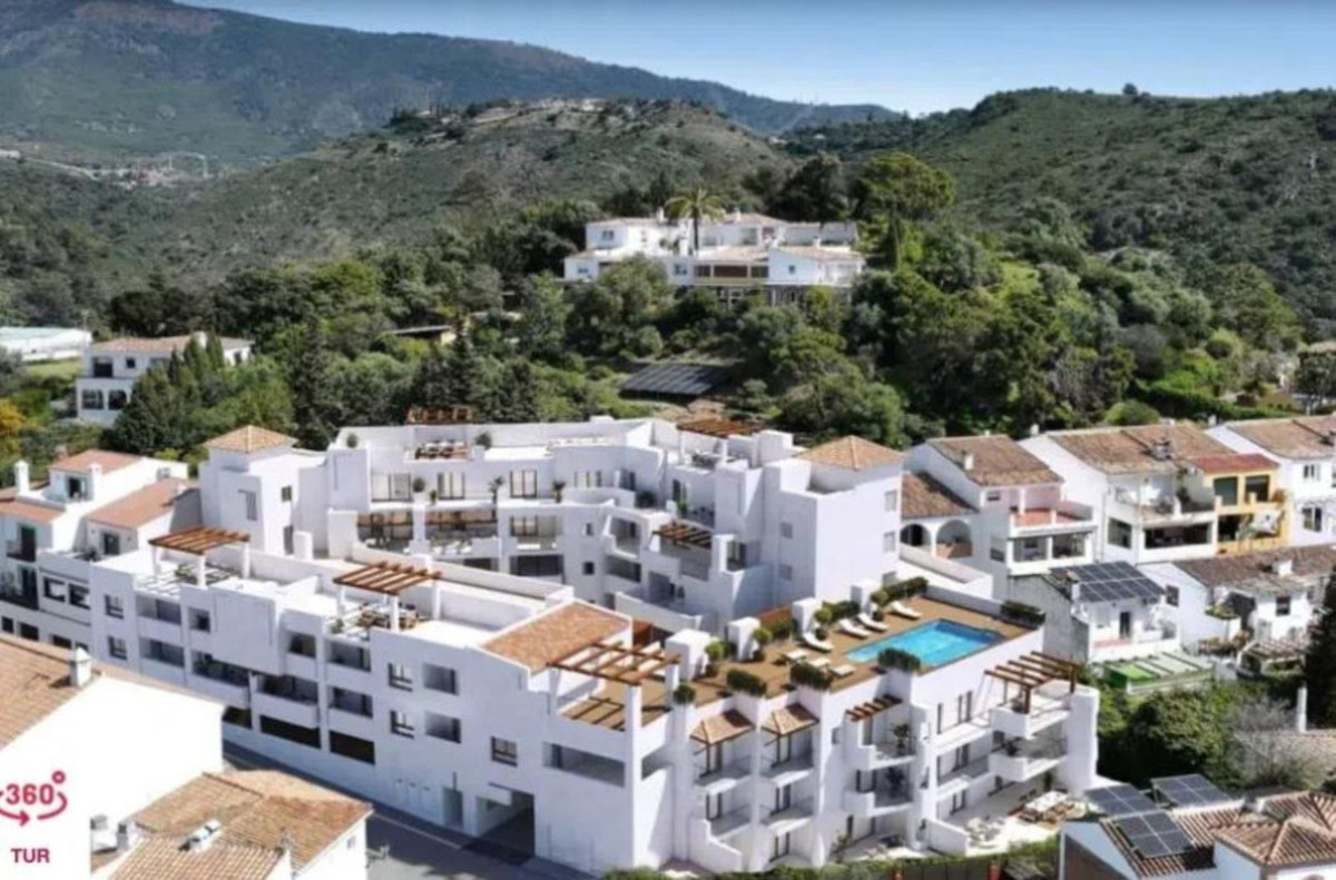 8 Bedroom Villa for Sale in Benahavís — 9