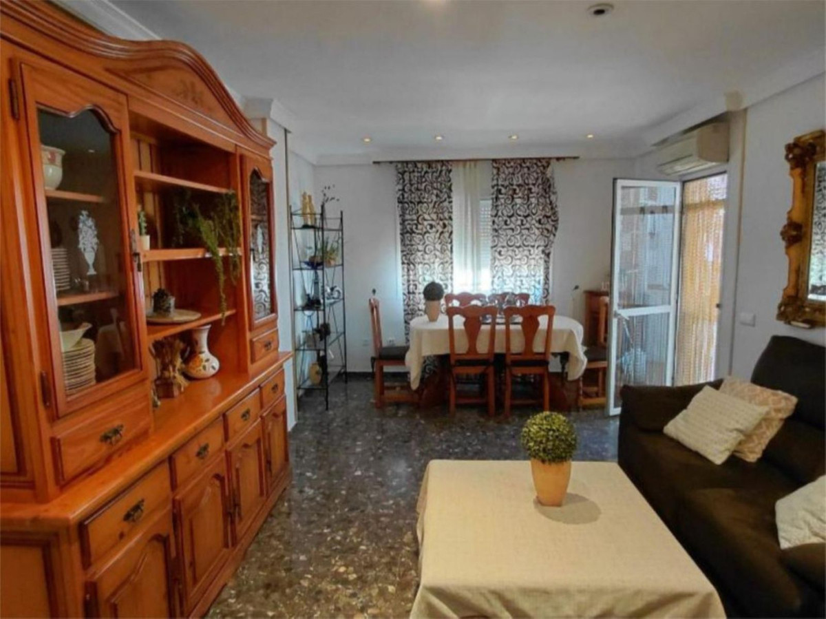 3 Bedroom Apartment for Sale in Estepona — 4