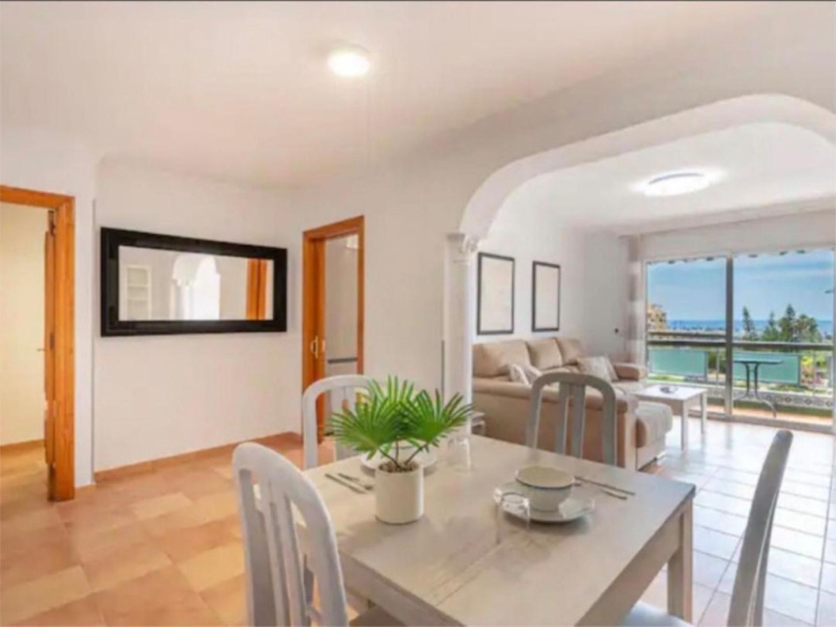 3 Bedroom Apartment for Sale in San Pedro de Alcántara — 2