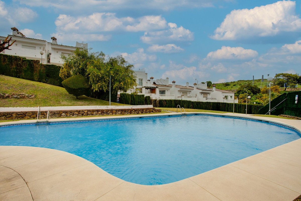 3 Bedroom Villa for Sale in Estepona