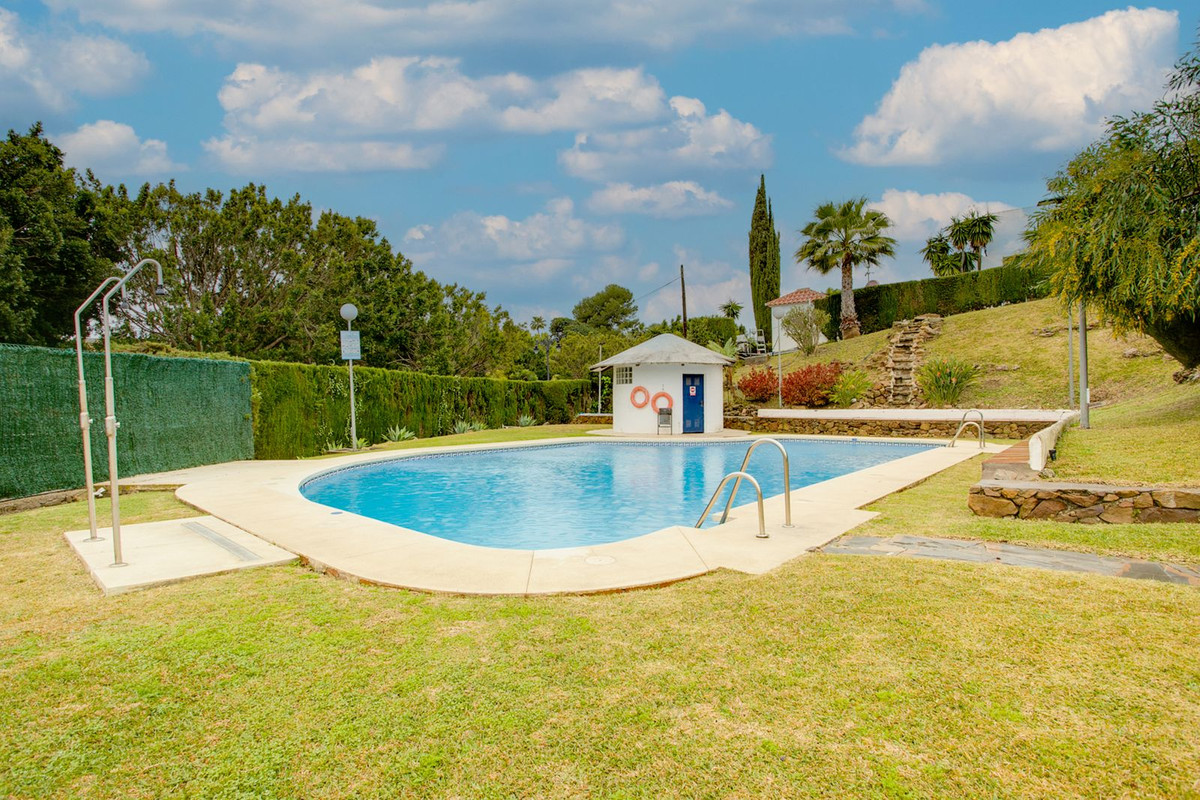 3 Bedroom Villa for Sale in Estepona — 3