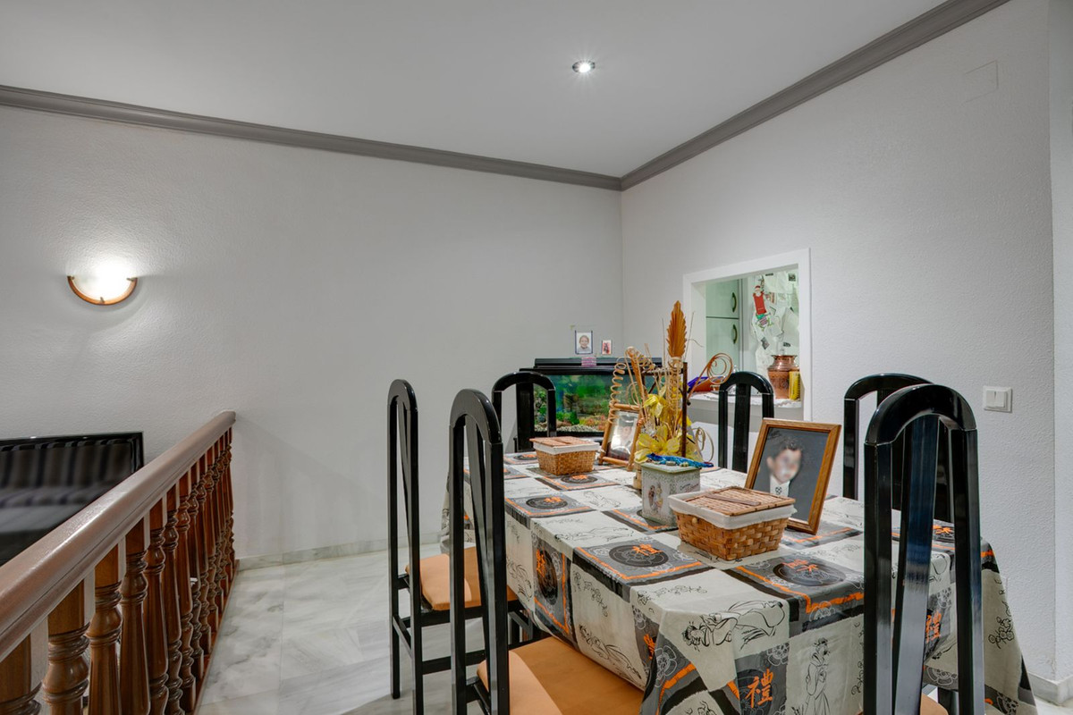 3 Bedroom Villa for Sale in Estepona — 5