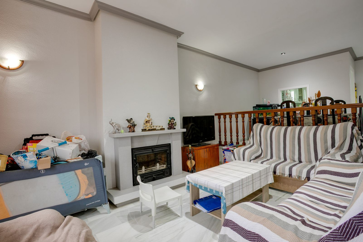 3 Bedroom Villa for Sale in Estepona — 6
