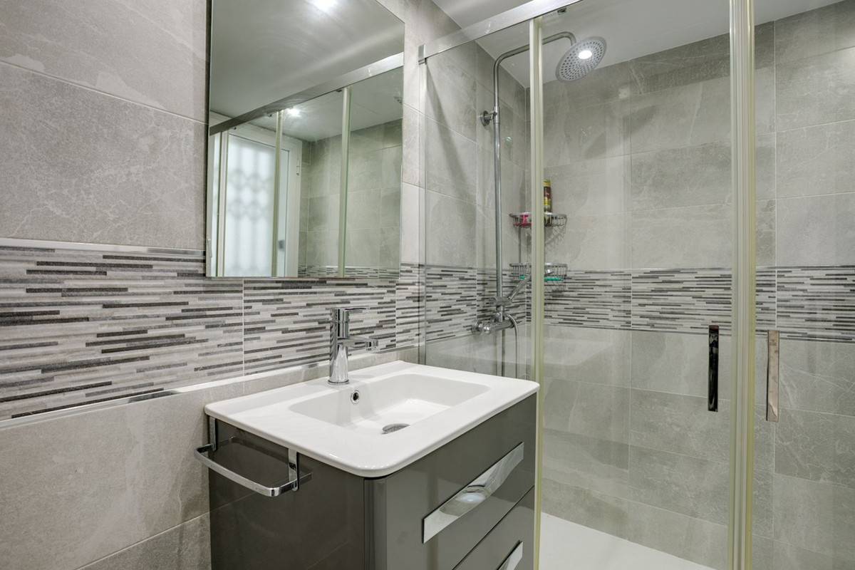 3 Bedroom Villa for Sale in Estepona — 9