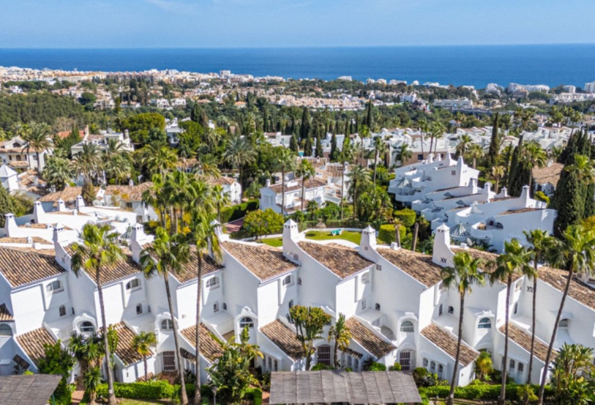 3 Bedroom Villa for Sale in Marbella — 2