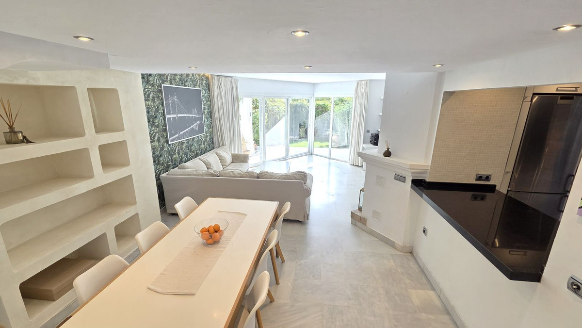 3 Bedroom Villa for Sale in Marbella — 6