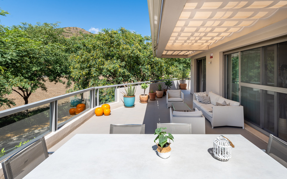 3 Bedroom Apartment for Sale in Benahavís — 4