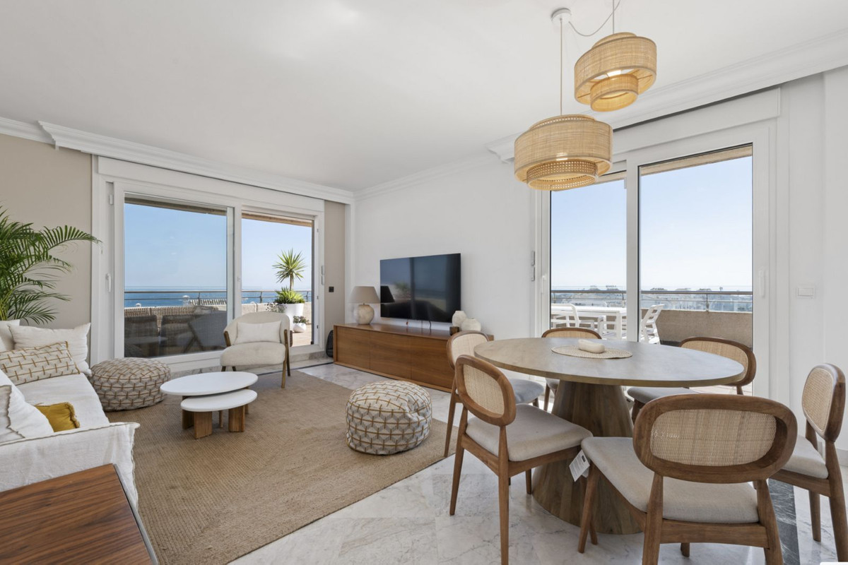 3 Bedroom Apartment for Sale in Puerto Banús — 5