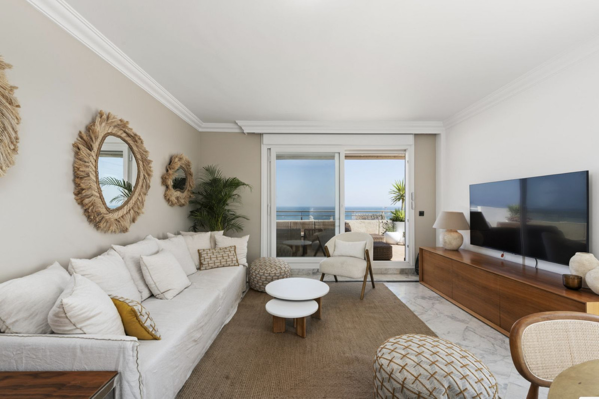 3 Bedroom Apartment for Sale in Puerto Banús — 7
