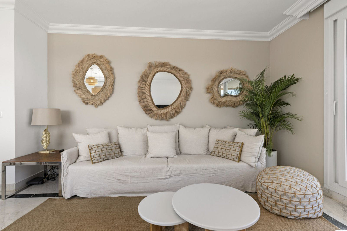 3 Bedroom Apartment for Sale in Puerto Banús — view 10
