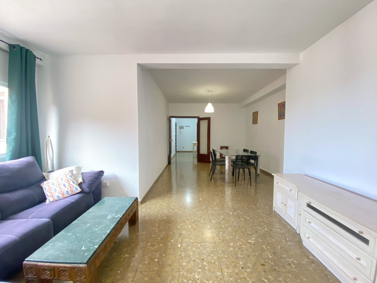 3 Bedroom Apartment for Sale in Marbella — 3