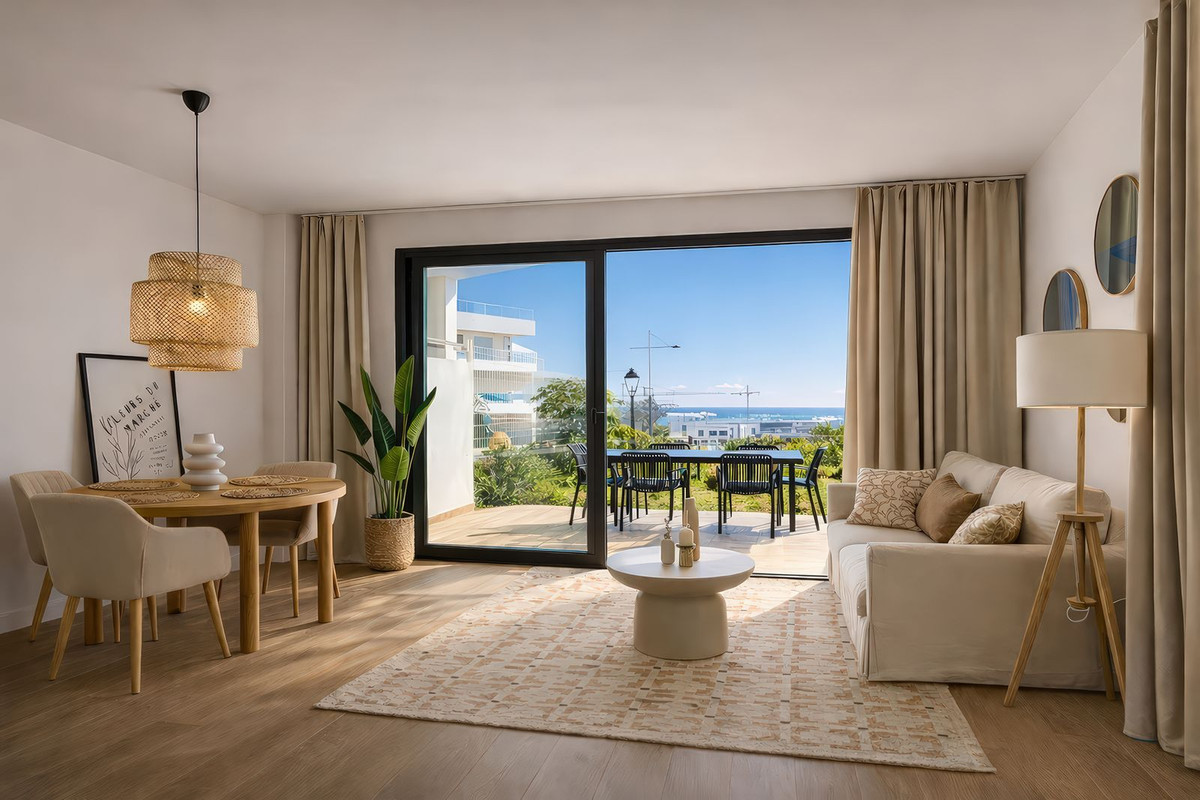 2 Bedroom Apartment for Sale in Estepona