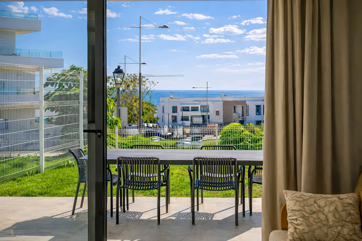 2 Bedroom Apartment for Sale in Estepona — 3