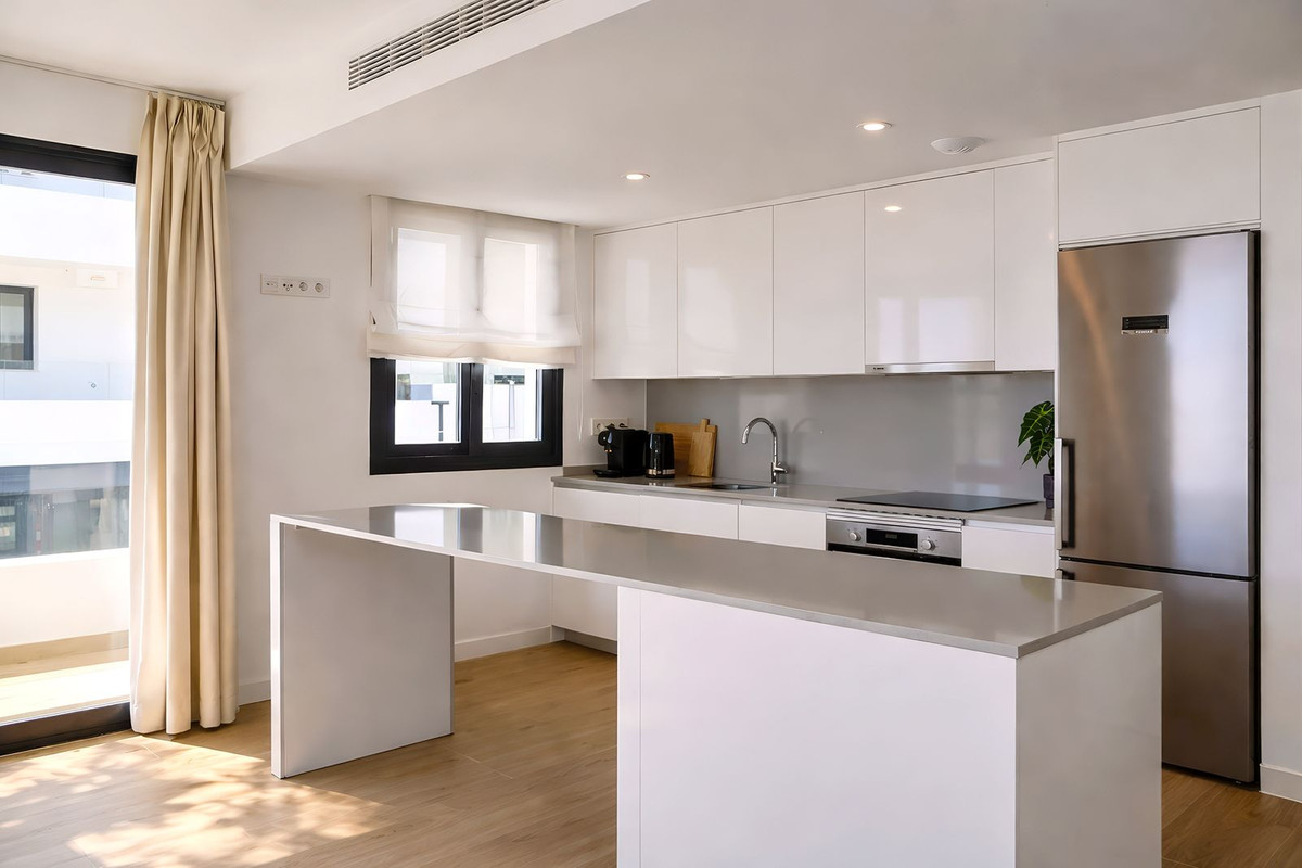 2 Bedroom Apartment for Sale in Estepona — 4