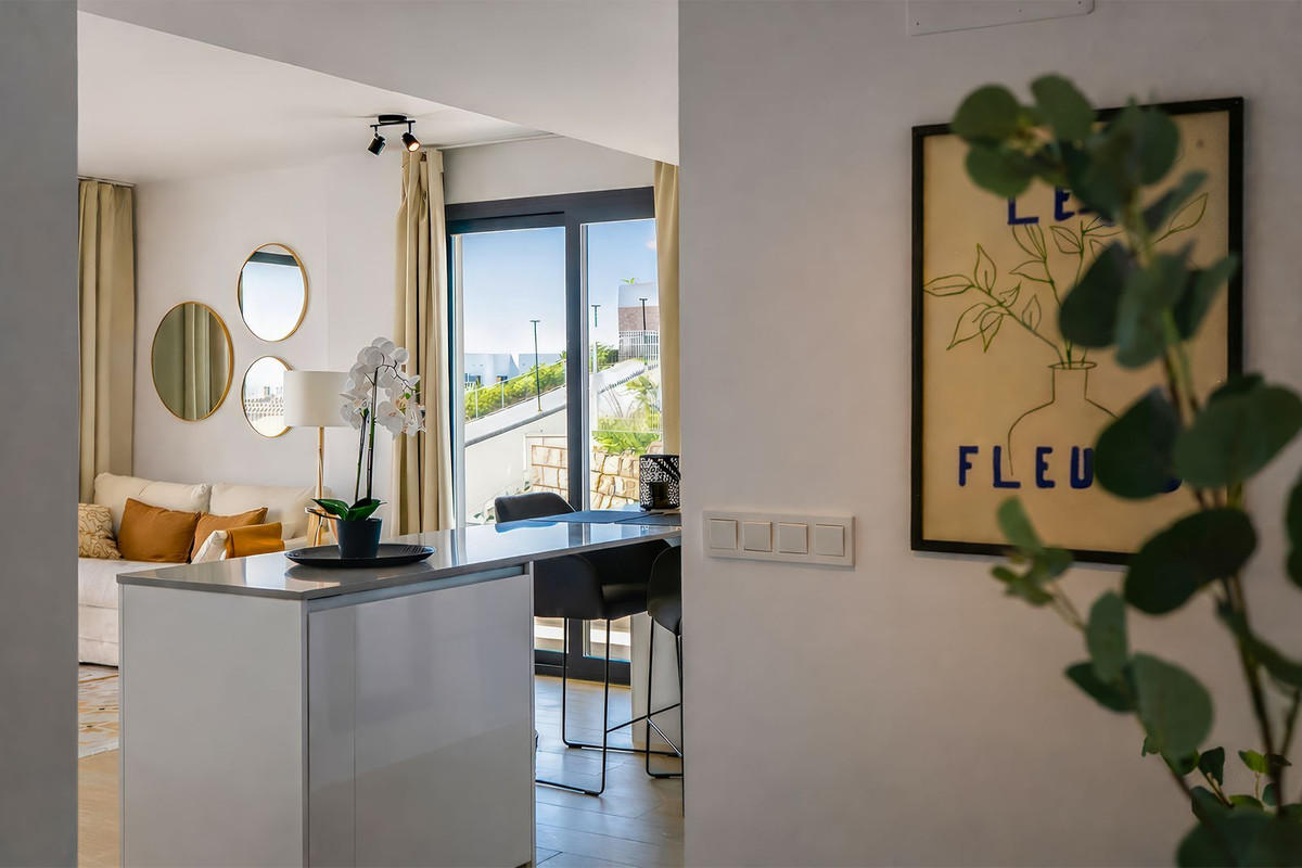 2 Bedroom Apartment for Sale in Estepona — 9