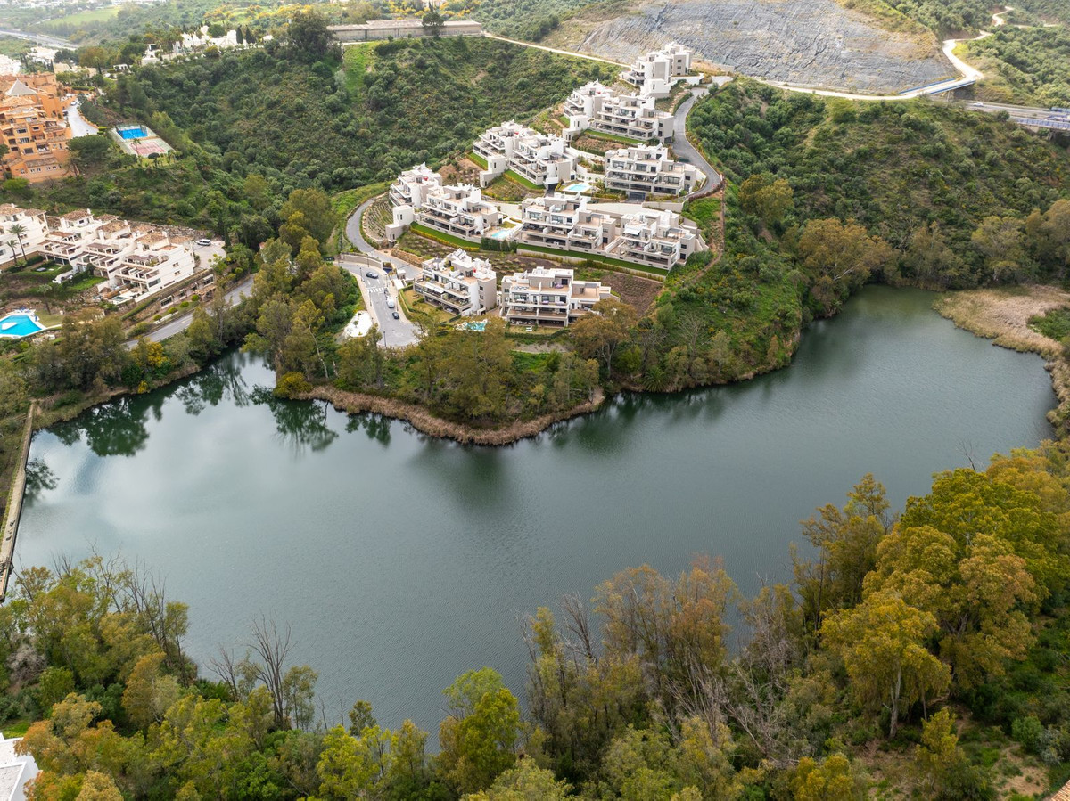 2 Bedroom Apartment for Sale in Nueva Andalucía — 3