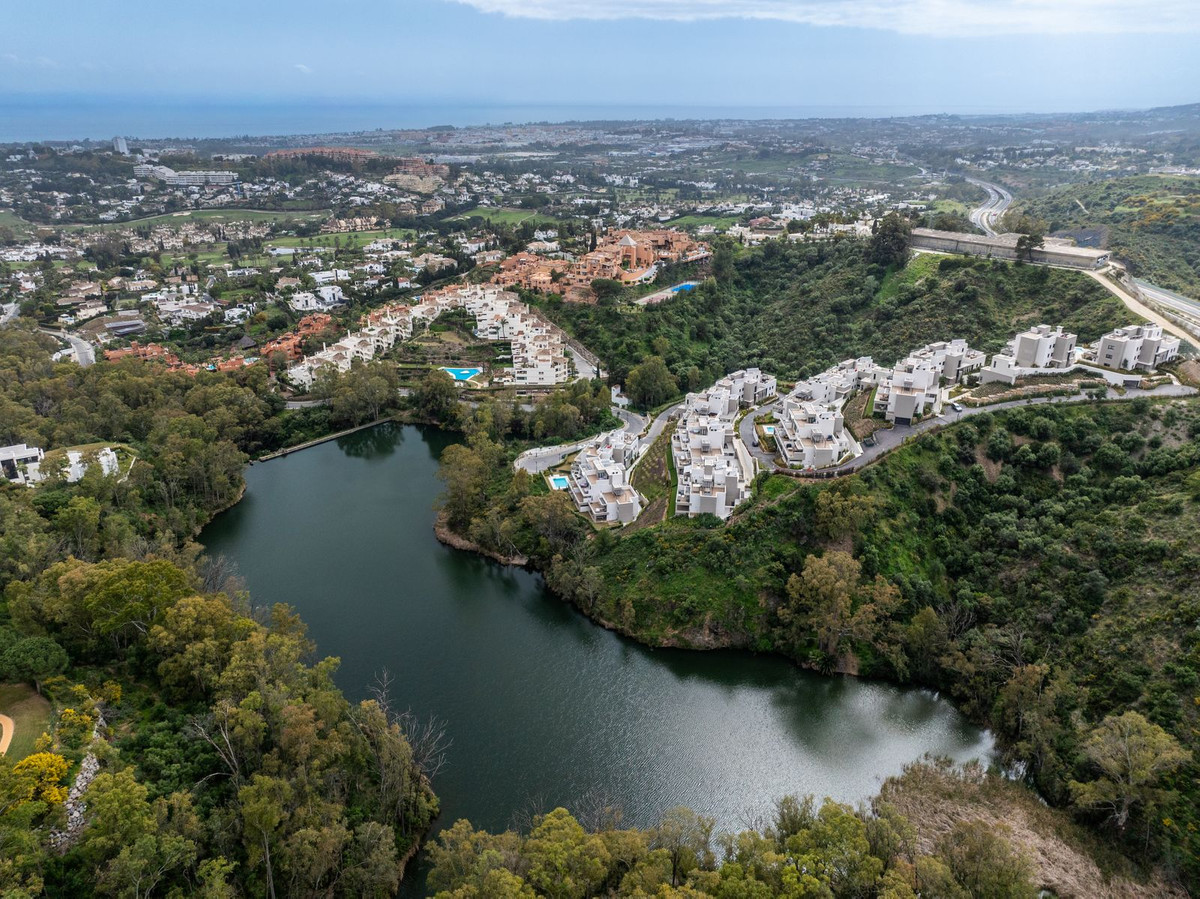 2 Bedroom Apartment for Sale in Nueva Andalucía — 4
