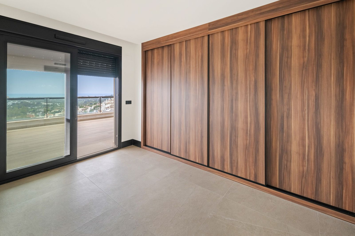 2 Bedroom Apartment for Sale in Nueva Andalucía — 7