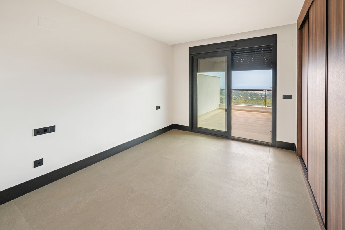 2 Bedroom Apartment for Sale in Nueva Andalucía — 8