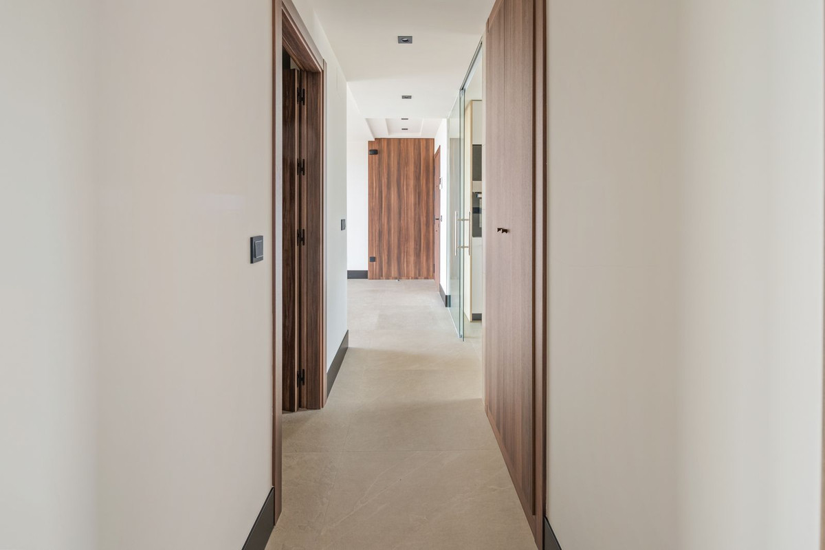 2 Bedroom Apartment for Sale in Nueva Andalucía — view 10